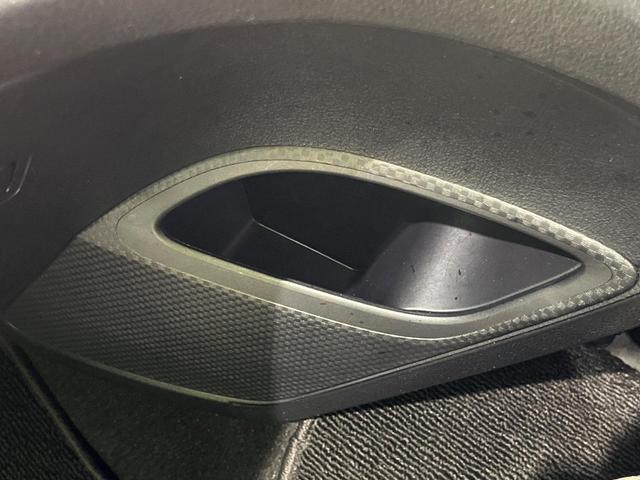 シエンタ Ｇ　クエロ　４ＷＤ　両側電動スライドドア　純正９型ＳＤナビ　全周囲カメラ　トヨタセーフティセンス　禁煙車　ハーフレザーシート　ドラレコ　コーナーセンサー　スマートキー　ＬＥＤヘッド　ＥＴＣ　オートハイビーム（56枚目）