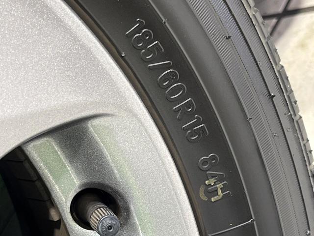 シエンタ Ｇ　クエロ　４ＷＤ　両側電動スライドドア　純正９型ＳＤナビ　全周囲カメラ　トヨタセーフティセンス　禁煙車　ハーフレザーシート　ドラレコ　コーナーセンサー　スマートキー　ＬＥＤヘッド　ＥＴＣ　オートハイビーム（60枚目）