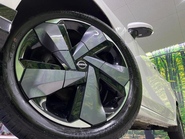 オーラ G FOUR レザーエディション 4WD 9型コネクトナビ 全周囲カメラ BOSEサウンドシステム インテリジェントエマージェンシーブレーキ プロパイロット 禁煙車 黒革シート シートヒーター コーナーセンサー スマートキー ETC(13枚目)