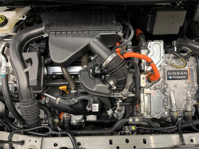 オーラ G FOUR レザーエディション 4WD 9型コネクトナビ 全周囲カメラ BOSEサウンドシステム インテリジェントエマージェンシーブレーキ プロパイロット 禁煙車 黒革シート シートヒーター コーナーセンサー スマートキー ETC(18枚目)