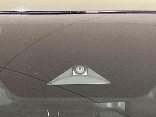 オーラ G FOUR レザーエディション 4WD 純正9インチナビ 全周囲カメラ BOSEサウンド インテリジェントエマージェンシーブレーキ レーダークルーズ 禁煙車 レザーシート ドラレコ コーナーセンサー ETC2.0(6枚目)