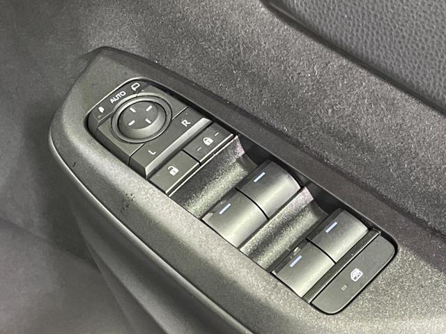 ヤリスクロス X 4WD 純正ディスプレイ バックカメラ 寒冷地仕様 セーフティセンス レーダークルーズ 禁煙車 コーナーセンサー スマートキー ビルトインETC オートハイビーム 車線逸脱警報 オートライト(49枚目)