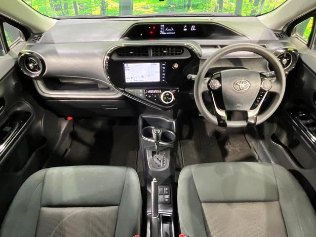 アクア Sスタイルブラック 純正SDナビ バックカメラ セーフティセンスC 禁煙車 ドラレコ コーナーセンサー スマートキー LEDヘッド ビルトインETC オートハイビーム 車線逸脱警報 オートライト オートエアコン(2枚目)