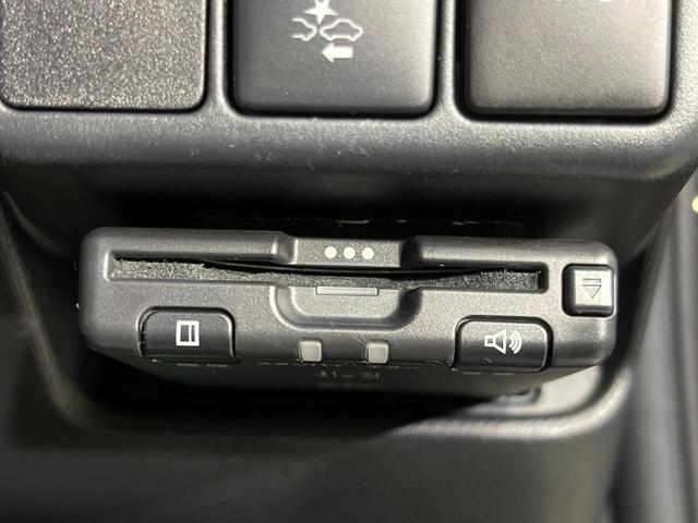 アクア Sスタイルブラック 純正SDナビ バックカメラ セーフティセンスC 禁煙車 ドラレコ コーナーセンサー スマートキー LEDヘッド ビルトインETC オートハイビーム 車線逸脱警報 オートライト オートエアコン(7枚目)