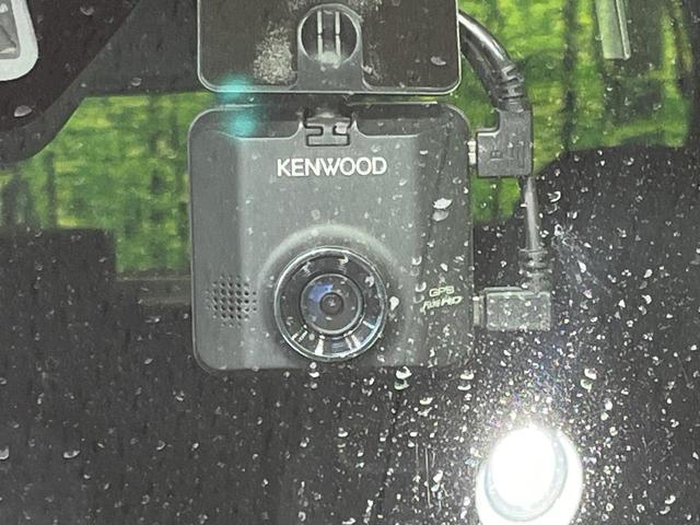 タント カスタムX 4WD 両側電動スライドドア SDナビ 全周囲カメラ スマートアシスト 禁煙車 ドラレコ コーナーセンサー スマートキー LEDヘッド オートハイビーム 車線逸脱警報 オートライト オートエアコン(7枚目)