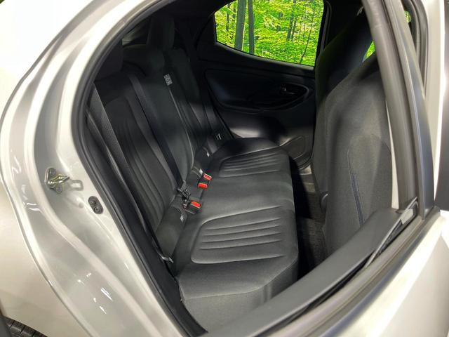 ヤリス X 4WD 純正ナビ バックカメラ 寒冷地仕様 トヨタセーフティセンス レーダークルーズ 禁煙車 スマートキー ETC オートハイビーム オートライト Bluetooth再生 車線逸脱警報(9枚目)