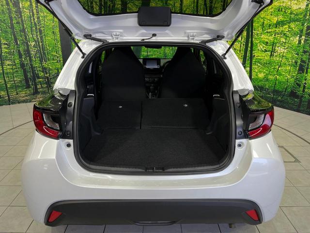 ヤリス X 4WD 純正ナビ バックカメラ 寒冷地仕様 トヨタセーフティセンス レーダークルーズ 禁煙車 スマートキー ETC オートハイビーム オートライト Bluetooth再生 車線逸脱警報(10枚目)