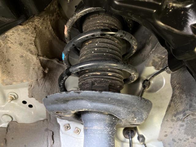 ヤリス X 4WD 純正ナビ バックカメラ 寒冷地仕様 トヨタセーフティセンス レーダークルーズ 禁煙車 スマートキー ETC オートハイビーム オートライト Bluetooth再生 車線逸脱警報(20枚目)