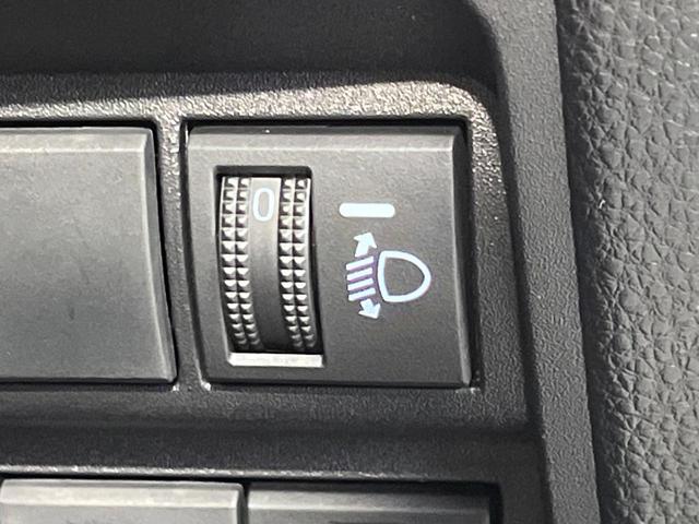 ヤリス X 4WD 純正ナビ バックカメラ 寒冷地仕様 トヨタセーフティセンス レーダークルーズ 禁煙車 スマートキー ETC オートハイビーム オートライト Bluetooth再生 車線逸脱警報(43枚目)