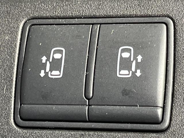 セレナ ハイウェイスター プロパイロットエディション 4WD 両側電動ドア 純正SDナビ 後席モニター インテリジェントエマージェンシーブレーキ プロパイロット 禁煙車 ドラレコ コーナーセンサー スマートキー LEDヘッド ビルトインETC(3枚目)