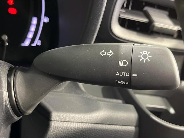 シエンタ ハイブリッドＺ　登録済未使用車　両側電動スライドドア　１０．５型純正ディスプレイオーディオ＋　全周囲カメラ　セーフティセンス　レーダークルーズ　禁煙車　コーナーセンサー　レーンキープ　スマートキー　ＬＥＤヘッド（42枚目）