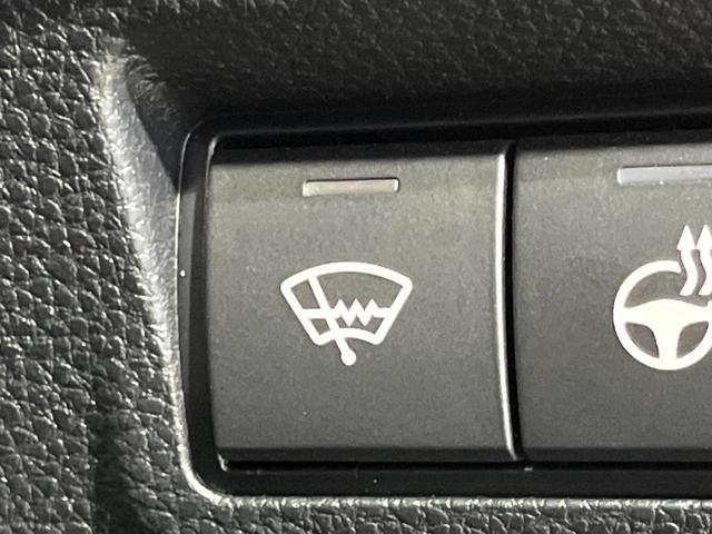 カローラクロス ハイブリッド　Ｚ　４ＷＤ　パノラマルーフ　純正１０．５型ディスプレイ　全周囲カメラ　トヨタチームメイト　寒冷地仕様　セーフティセンス　レーダークルーズ　禁煙車　パワーバックドア　ハーフレザーシート　前席シートヒーター（6枚目）