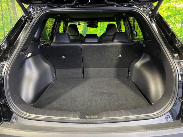 カローラクロス ハイブリッド　Ｚ　４ＷＤ　パノラマルーフ　純正１０．５型ディスプレイ　全周囲カメラ　トヨタチームメイト　寒冷地仕様　セーフティセンス　レーダークルーズ　禁煙車　パワーバックドア　ハーフレザーシート　前席シートヒーター（10枚目）