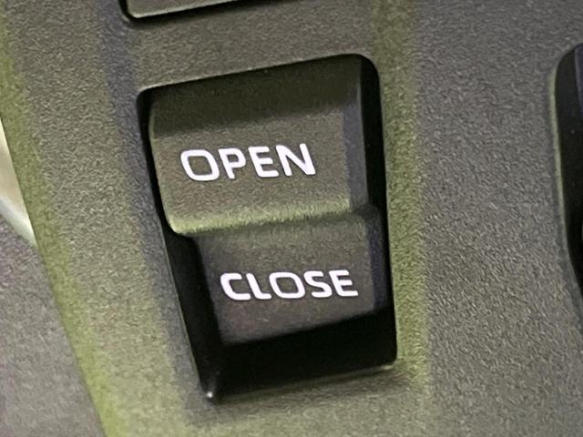 カローラクロス ハイブリッド　Ｚ　４ＷＤ　パノラマルーフ　純正１０．５型ディスプレイ　全周囲カメラ　トヨタチームメイト　寒冷地仕様　セーフティセンス　レーダークルーズ　禁煙車　パワーバックドア　ハーフレザーシート　前席シートヒーター（29枚目）