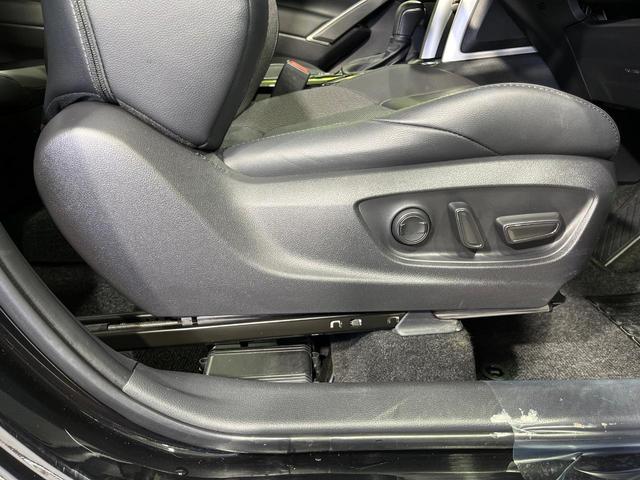 カローラクロス ハイブリッド　Ｚ　４ＷＤ　パノラマルーフ　純正１０．５型ディスプレイ　全周囲カメラ　トヨタチームメイト　寒冷地仕様　セーフティセンス　レーダークルーズ　禁煙車　パワーバックドア　ハーフレザーシート　前席シートヒーター（55枚目）