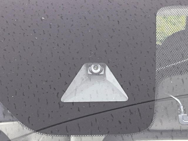 デイズ Ｘ　４ＷＤ　ＳＤナビ　バックカメラ　インテリジェントエマージェンシーブレーキ　禁煙車　シートヒーター　ドラレコ　クリアランスソナー　スマートキー　ＥＴＣ　オートハイビーム　車線逸脱警報　誤発進抑制機能（5枚目）