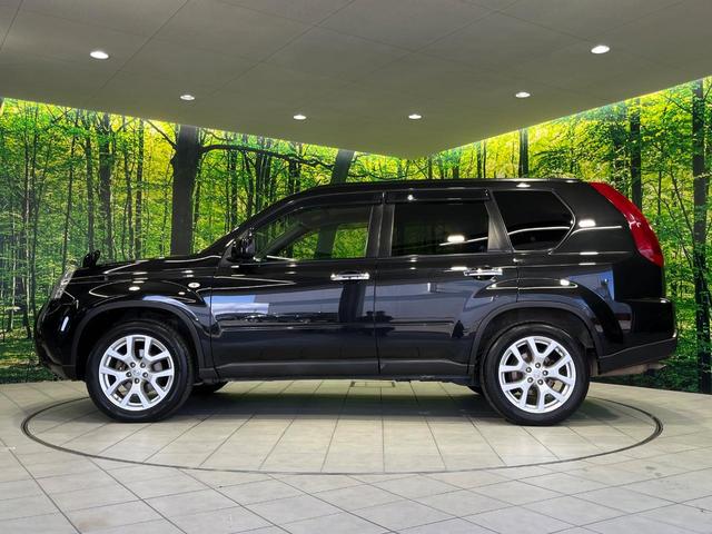 エクストレイル 20Xtt 4WD SDナビ 禁煙車 スマートキー HIDヘッド ETC クルコン オートライト オートエアコン 純正18インチアルミ CD/DVD再生 地デジ 革巻きステアリング フォグライト(25枚目)