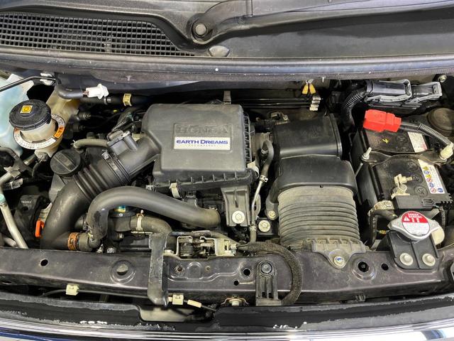 N-BOXカスタム G・Lターボホンダセンシング 4WD ターボ 両側電動スライドドア 純正SDナビ バックカメラ ホンダセンシング アダプティブクルーズ 禁煙車 シートヒーター 前後ドラレコ レーンキープ スマートキー LEDヘッド ETC(18枚目)