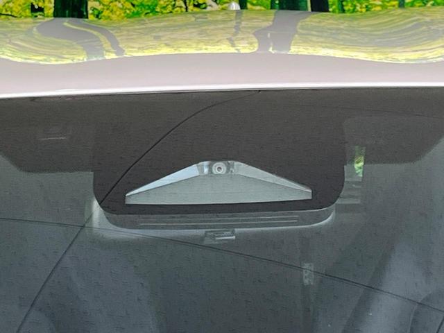 ヤリス Ｘ　４ＷＤ　ＳＤナビ　バックカメラ　寒冷地仕様　セーフティセンス　レーダークルーズ　禁煙車　クリアランスソナー　スマートキー　ＥＴＣ　オートライト　純正１４インチＡＷ　Ｂｌｕｅｔｏｏｔｈ再生　ＣＤ再生（6枚目）