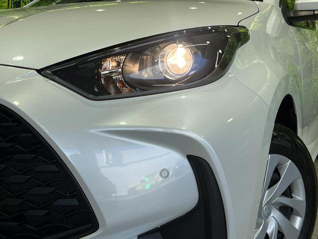 ヤリス Ｘ　４ＷＤ　ＳＤナビ　バックカメラ　寒冷地仕様　セーフティセンス　レーダークルーズ　禁煙車　クリアランスソナー　スマートキー　ＥＴＣ　オートライト　純正１４インチＡＷ　Ｂｌｕｅｔｏｏｔｈ再生　ＣＤ再生（12枚目）