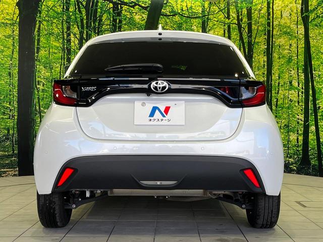 ヤリス Ｘ　４ＷＤ　ＳＤナビ　バックカメラ　寒冷地仕様　セーフティセンス　レーダークルーズ　禁煙車　クリアランスソナー　スマートキー　ＥＴＣ　オートライト　純正１４インチＡＷ　Ｂｌｕｅｔｏｏｔｈ再生　ＣＤ再生（15枚目）