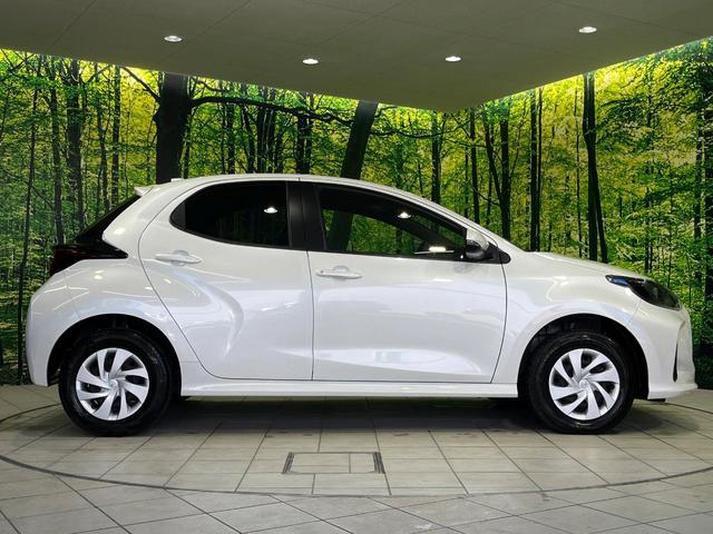 ヤリス Ｘ　４ＷＤ　ＳＤナビ　バックカメラ　寒冷地仕様　セーフティセンス　レーダークルーズ　禁煙車　クリアランスソナー　スマートキー　ＥＴＣ　オートライト　純正１４インチＡＷ　Ｂｌｕｅｔｏｏｔｈ再生　ＣＤ再生（28枚目）