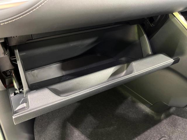 ノア Ｓ－Ｚ　登録済未使用車　両側電動スライド　純正１０．５型ディスプレイ　全周囲カメラ　トヨタチームメイト　セーフティセンス　レーダークルーズ　パワーバックドア　ハーフレザーシート　前席中列シートヒーター　ＥＴＣ（56枚目）