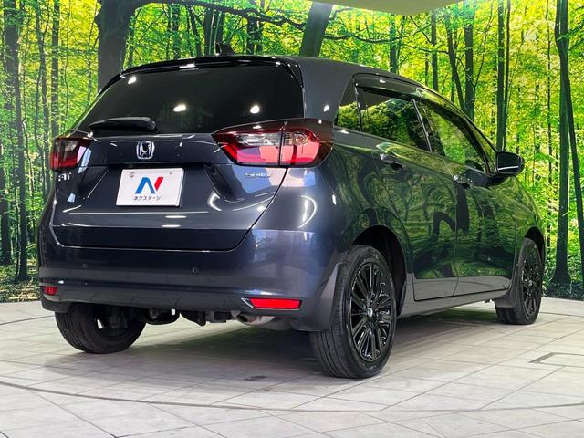 フィット ｅ：ＨＥＶホーム　２０周年特別仕様車　カーサ　４ＷＤ　純正９型ＳＤナビ　バックカメラ　寒冷地仕様　ホンダセンシング　アダプティブクルーズ　禁煙車　ドラレコ　コーナーセンサー　スマートキー　ＬＥＤヘッド　ビルトインＥＴＣ　オートハイビーム（17枚目）