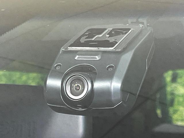 フィット ｅ：ＨＥＶホーム　２０周年特別仕様車　カーサ　４ＷＤ　純正９型ＳＤナビ　バックカメラ　寒冷地仕様　ホンダセンシング　アダプティブクルーズ　禁煙車　ドラレコ　コーナーセンサー　スマートキー　ＬＥＤヘッド　ビルトインＥＴＣ　オートハイビーム（29枚目）