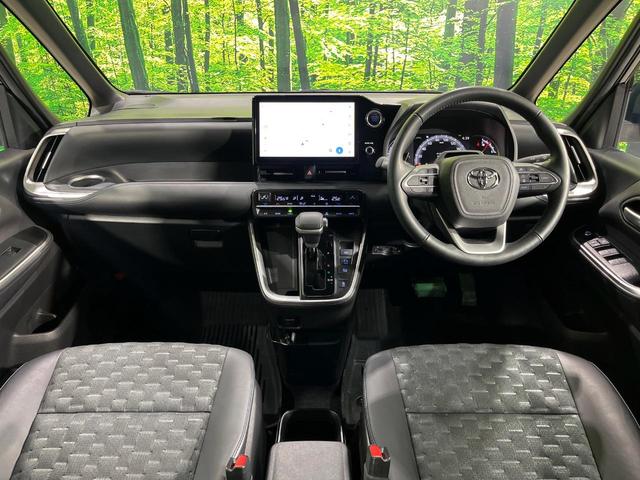 ヴォクシー Ｓ－Ｚ　４ＷＤ　ＧＲエアロ　両側電動ドア　純正１０インチナビ　バックカメラ　セーフティセンス　レーダークルーズ　禁煙車　ハーフレザーシート　ドラレコ　コーナーセンサー　スマートキー　ＬＥＤヘッド　ＥＴＣ２．０（2枚目）