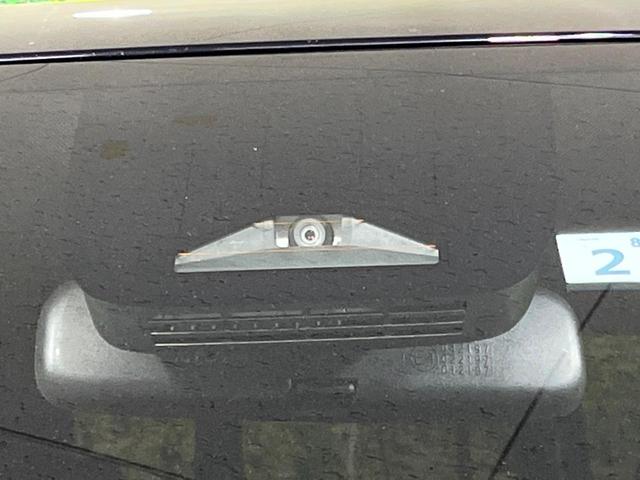 ヴォクシー Ｓ－Ｚ　４ＷＤ　ＧＲエアロ　両側電動ドア　純正１０インチナビ　バックカメラ　セーフティセンス　レーダークルーズ　禁煙車　ハーフレザーシート　ドラレコ　コーナーセンサー　スマートキー　ＬＥＤヘッド　ＥＴＣ２．０（7枚目）