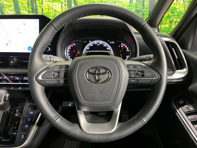 ヴォクシー Ｓ－Ｚ　４ＷＤ　ＧＲエアロ　両側電動ドア　純正１０インチナビ　バックカメラ　セーフティセンス　レーダークルーズ　禁煙車　ハーフレザーシート　ドラレコ　コーナーセンサー　スマートキー　ＬＥＤヘッド　ＥＴＣ２．０（12枚目）