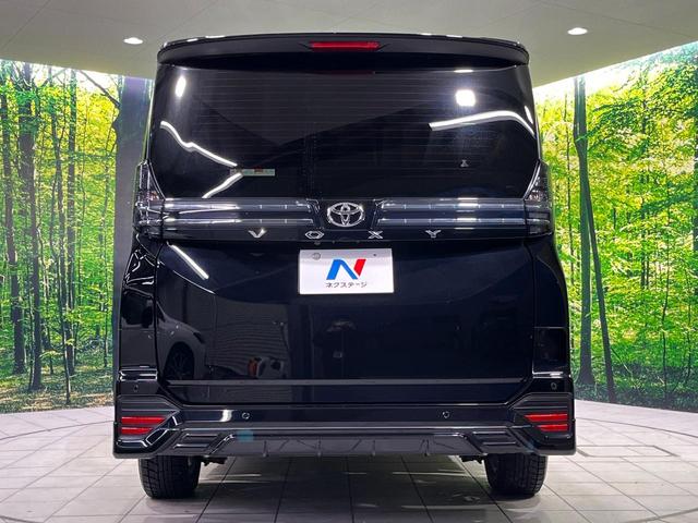 ヴォクシー Ｓ－Ｚ　４ＷＤ　ＧＲエアロ　両側電動ドア　純正１０インチナビ　バックカメラ　セーフティセンス　レーダークルーズ　禁煙車　ハーフレザーシート　ドラレコ　コーナーセンサー　スマートキー　ＬＥＤヘッド　ＥＴＣ２．０（16枚目）