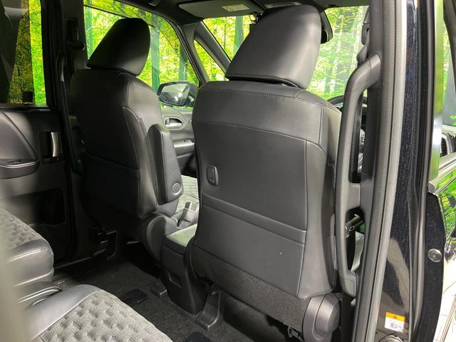 ヴォクシー Ｓ－Ｚ　４ＷＤ　ＧＲエアロ　両側電動ドア　純正１０インチナビ　バックカメラ　セーフティセンス　レーダークルーズ　禁煙車　ハーフレザーシート　ドラレコ　コーナーセンサー　スマートキー　ＬＥＤヘッド　ＥＴＣ２．０（62枚目）