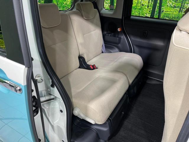 後部座席も気になるようなキズ・汚れやへたり等、大きなダメージはなく、良好な状態です。