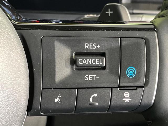 【プロパイロット】高速道路での長距離走行が楽に！！渋滞時と巡回走行のシーンで、アクセル・ブレーキ・ステアリングを自動で制御し、長距離運転の負担を軽減してくれます♪