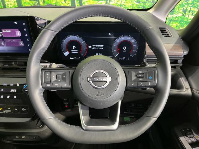 【純正革巻きステアリング】上質な革を使用することで、手にしっかり馴染みとても運転しやすいハンドルです♪