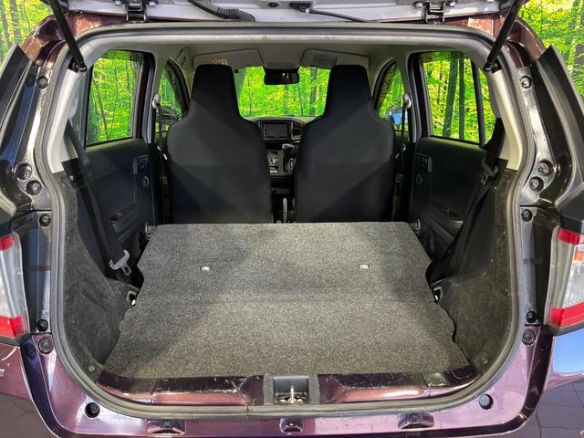 普段のお買い物や通勤、送迎等に十分な荷室スペースを確保しております。セカンドシートを倒すと、大きな荷物の積載も可能です♪