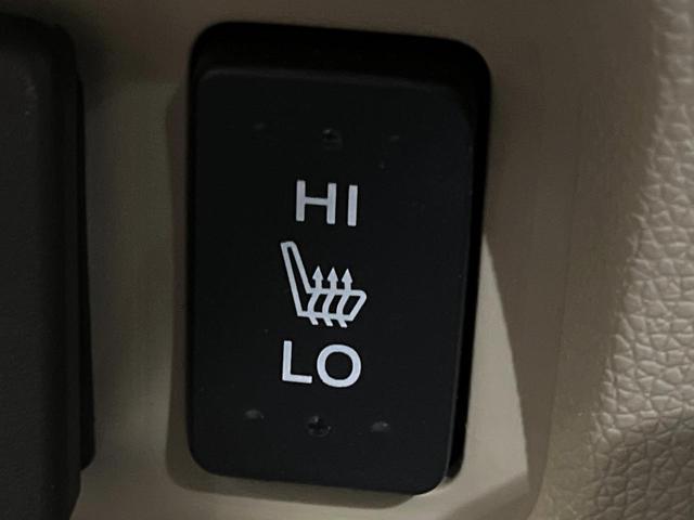 【シートヒーター】寒い日に重宝するシートヒーター！エアコンより早く温まってくれるので寒がりの人も安心ですね♪エアコンの温風は乾燥するから苦手、という方にもをおすすめです。