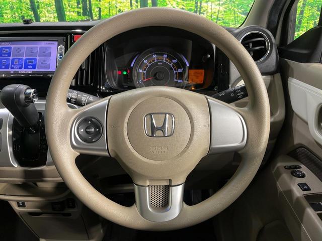 ステアリングも使用感が少なく、きれいな状態となっております♪