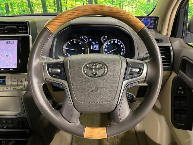 ステアリングも使用感が少なく、きれいな状態となっております♪