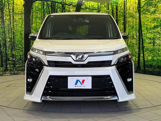 ヴォクシー ＺＳ　煌ＩＩ　４ＷＤ　両側電動スライドドア　純正１０型ＳＤナビ　フリップダウンモニター　バックカメラ　寒冷地仕様　セーフティセンスＣ　禁煙車　ドラレコ　コーナーセンサー　スマートキー　ＬＥＤヘッド　ＥＴＣ（15枚目）