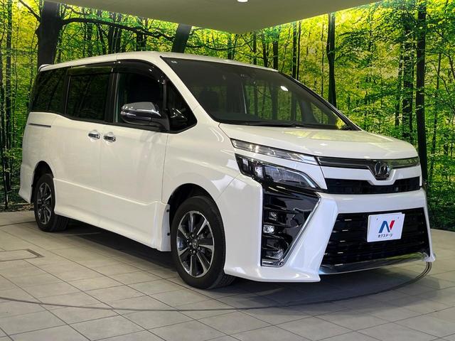 ヴォクシー ＺＳ　煌ＩＩ　４ＷＤ　両側電動スライドドア　純正１０型ＳＤナビ　フリップダウンモニター　バックカメラ　寒冷地仕様　セーフティセンスＣ　禁煙車　ドラレコ　コーナーセンサー　スマートキー　ＬＥＤヘッド　ＥＴＣ（17枚目）