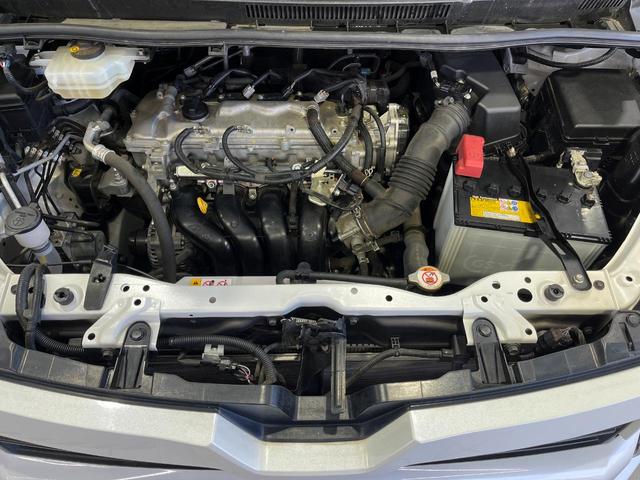 ヴォクシー ＺＳ　煌ＩＩ　４ＷＤ　両側電動スライドドア　純正１０型ＳＤナビ　フリップダウンモニター　バックカメラ　寒冷地仕様　セーフティセンスＣ　禁煙車　ドラレコ　コーナーセンサー　スマートキー　ＬＥＤヘッド　ＥＴＣ（19枚目）