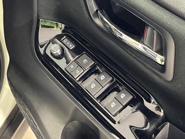 ヴォクシー ＺＳ　煌ＩＩ　４ＷＤ　両側電動スライドドア　純正１０型ＳＤナビ　フリップダウンモニター　バックカメラ　寒冷地仕様　セーフティセンスＣ　禁煙車　ドラレコ　コーナーセンサー　スマートキー　ＬＥＤヘッド　ＥＴＣ（43枚目）
