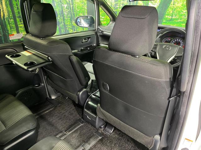 ヴォクシー ＺＳ　煌ＩＩ　４ＷＤ　両側電動スライドドア　純正１０型ＳＤナビ　フリップダウンモニター　バックカメラ　寒冷地仕様　セーフティセンスＣ　禁煙車　ドラレコ　コーナーセンサー　スマートキー　ＬＥＤヘッド　ＥＴＣ（55枚目）