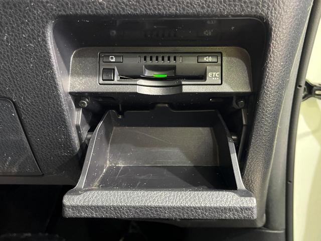 ヴォクシー ＺＳ　煌ＩＩ　４ＷＤ　両側電動スライドドア　純正１０型ＳＤナビ　フリップダウンモニター　バックカメラ　寒冷地仕様　セーフティセンスＣ　禁煙車　ドラレコ　コーナーセンサー　スマートキー　ＬＥＤヘッド　ＥＴＣ（59枚目）