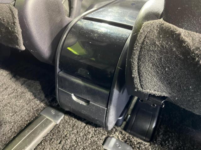ヴォクシー ＺＳ　煌ＩＩ　４ＷＤ　両側電動スライドドア　純正１０型ＳＤナビ　フリップダウンモニター　バックカメラ　寒冷地仕様　セーフティセンスＣ　禁煙車　ドラレコ　コーナーセンサー　スマートキー　ＬＥＤヘッド　ＥＴＣ（63枚目）