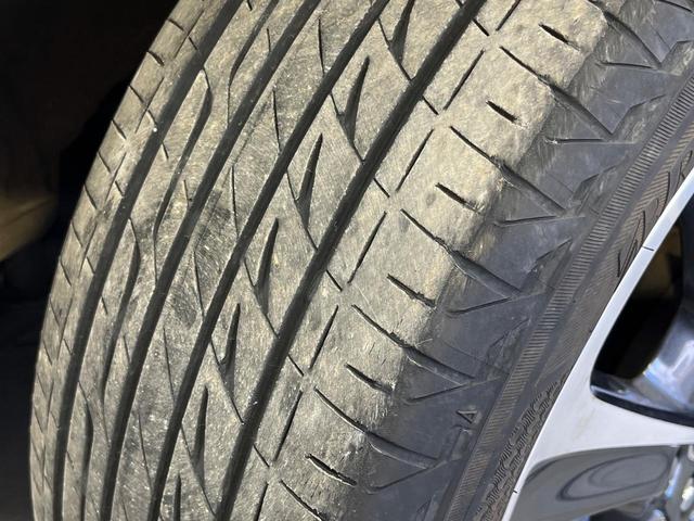 ヴォクシー ＺＳ　煌ＩＩ　４ＷＤ　両側電動スライドドア　純正１０型ＳＤナビ　フリップダウンモニター　バックカメラ　寒冷地仕様　セーフティセンスＣ　禁煙車　ドラレコ　コーナーセンサー　スマートキー　ＬＥＤヘッド　ＥＴＣ（70枚目）