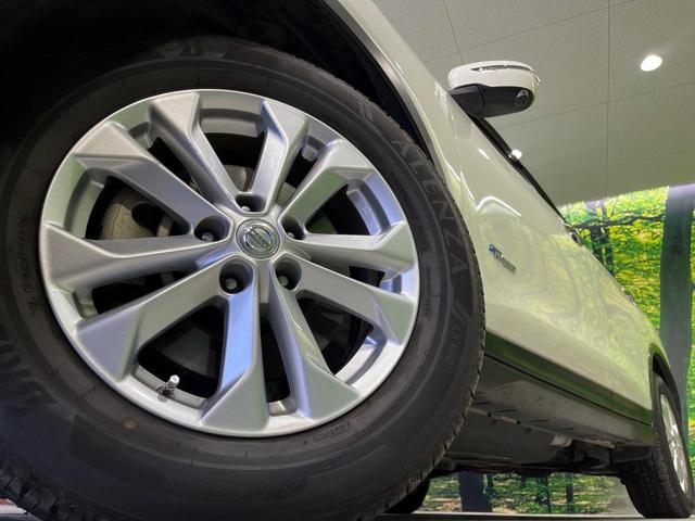 エクストレイル ２０Ｘ　ハイブリッド　エマージェンシーブレーキＰ　４ＷＤ　純正ＳＤナビ　全周囲カメラ　エマージェンシーブレーキ　禁煙車　防水シート　シートヒーター　コーナーセンサー　スマートキー　ＬＥＤヘッド　ＥＴＣ　クルーズコントロール　車線逸脱警報　オートライト（13枚目）